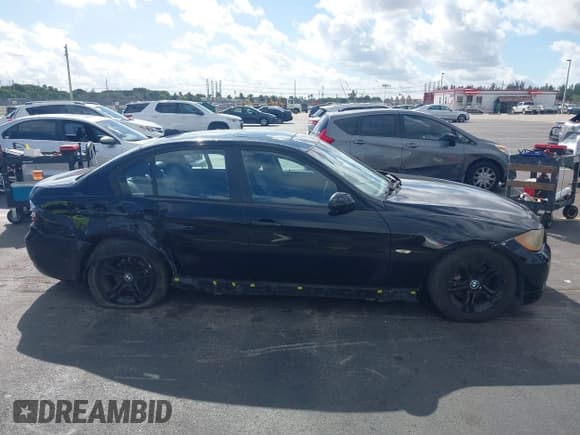 ✅ 2008 BMW 3 Series 328xi • VIN: WBAVC93538K041650 • Lot: 43830257. Listed on IAAI with 142,387 mi. Free auction sales archive from the USA and detailed vehicle history report at DreamBid. Image 14.