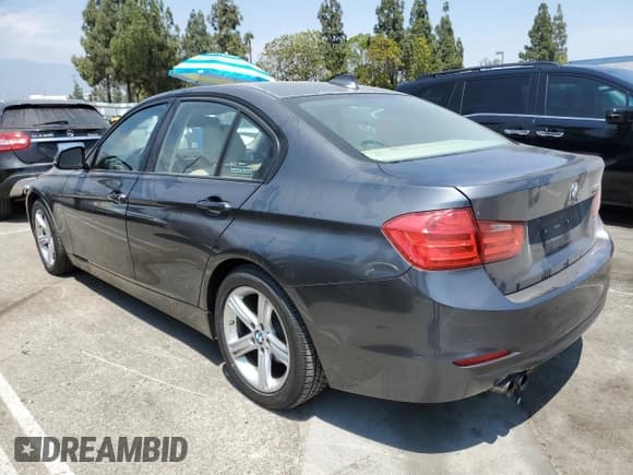 ✅ 2013 BMW 3 Series 328i • VIN: WBA3C1C57DF437575 • Lot: 67493745. Wystawiony na Copart z przebiegiem Nie podano. Bezpłatny archiwum sprzedaży aukcyjnych z USA i szczegółowy raport historii pojazdu na DreamBid. Zdjęcie 2.