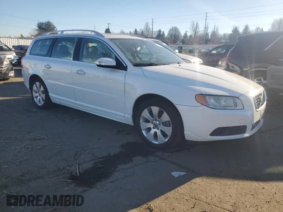 ✅ 2008 Volvo V70 • VIN: YV1BW982581020102 • Лот: 42049555. Опубликован ранее на Copart с пробегом 137 098 миль. Бесплатный доступ к архиву аукционных продаж из США и подробный отчёт об истории автомобиля на DreamBid. Изображение 4.