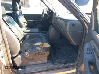 ✅ 2000 Chevrolet Silverado 1500 LS • VIN: 2GCEC19TXY1128889 • Lot: 43491238. Wystawiony na IAAI z przebiegiem Nie podano. Bezpłatny archiwum sprzedaży aukcyjnych z USA i szczegółowy raport historii pojazdu na DreamBid. Zdjęcie 5.