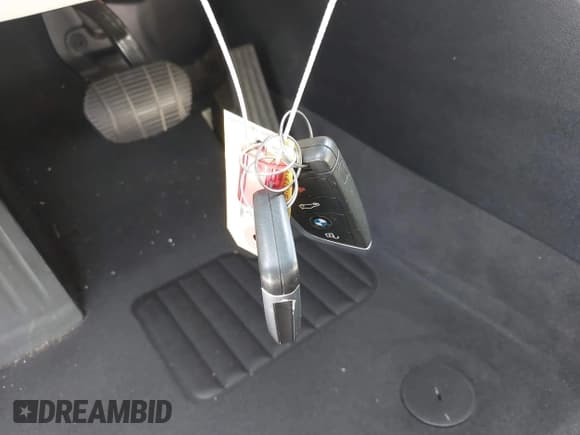 ✅ 2016 BMW X1 xDrive28i • VIN: WBXHT3C32G5E50186 • Lot: 43220255. Listed on IAAI with 72,024 mi. Free auction sales archive from the USA and detailed vehicle history report at DreamBid. Image 11.