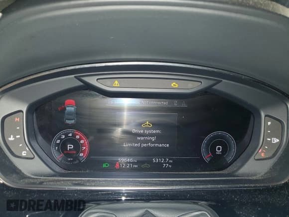 ✅ 2021 Audi S8 • VIN: WAU8SAF83MN022323 • Лот: 82091515. Опубликован ранее на Copart с пробегом 59 646 миль. Бесплатный доступ к архиву аукционных продаж из США и подробный отчёт об истории автомобиля на DreamBid. Изображение 9.