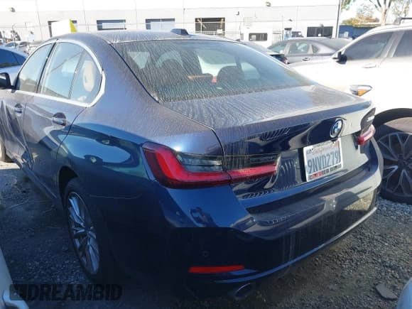✅ 2024 BMW 3 Series 330e • VIN: 3MW39FF05R8E83594 • Lot: 43427849. Listed on IAAI with 12,902 mi. Free auction sales archive from the USA and detailed vehicle history report at DreamBid. Image 3.