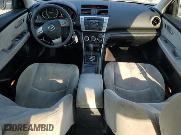 ✅ 2009 Mazda 6 S Sport • VIN: 1YVHP81B695M47228 • Lot: 55854615. Wystawiony na Copart z przebiegiem 234 876 mil. Bezpłatny archiwum sprzedaży aukcyjnych z USA i szczegółowy raport historii pojazdu na DreamBid. Zdjęcie 8.