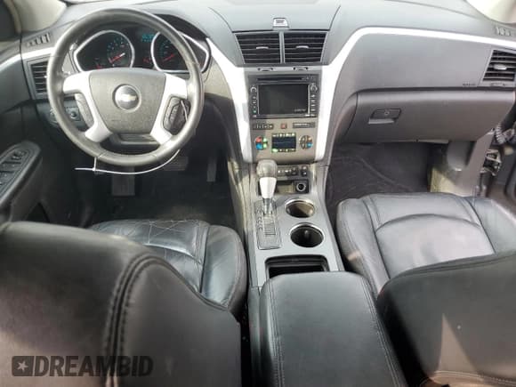 ✅ 2009 Chevrolet Traverse 2LT • VIN: 1GNEV23D59S177380 • Lot: 70276354. Wystawiony na Copart z przebiegiem 189 218 mil. Bezpłatny archiwum sprzedaży aukcyjnych z USA i szczegółowy raport historii pojazdu na DreamBid. Zdjęcie 8.