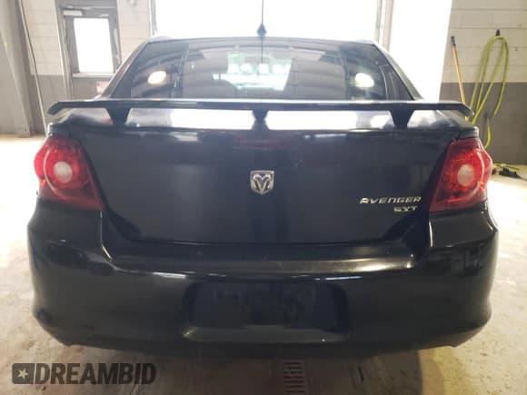 ✅ 2011 Dodge Avenger Express • VIN: 1B3BD4FB8BN608952 • Лот: 54002444. Опубликован ранее на Copart с пробегом 189 850 миль. Бесплатный доступ к архиву аукционных продаж из США и подробный отчёт об истории автомобиля на DreamBid. Изображение 6.
