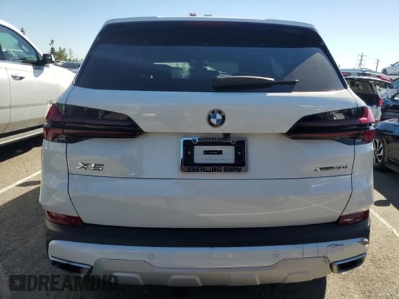 ✅ 2024 BMW X5 xDrive40i • VIN: 5UX23EU00R9U06228 • Лот: 87078965. Опубликован ранее на Copart с пробегом Не указан. Бесплатный доступ к архиву аукционных продаж из США и подробный отчёт об истории автомобиля на DreamBid. Изображение 6.
