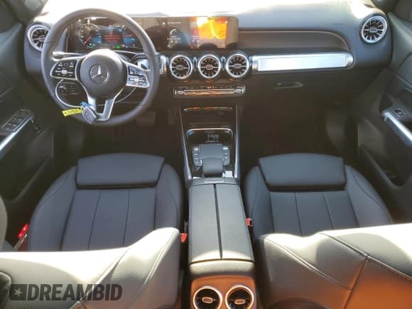 ✅ 2023 Mercedes-Benz EQB 300 • VIN: W1N9M0KB8PN068675 • Lot: 65849434. Wystawiony na Copart z przebiegiem 3 022 mil. Bezpłatny archiwum sprzedaży aukcyjnych z USA i szczegółowy raport historii pojazdu na DreamBid. Zdjęcie 8.