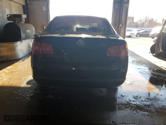 ✅ 2005 Volkswagen Jetta Value Edition • VIN: 3VWPF71K85M647513 • Lot: 83690584. Listed on Copart with Not provided. Free auction sales archive from the USA and detailed vehicle history report at DreamBid. Image 6.