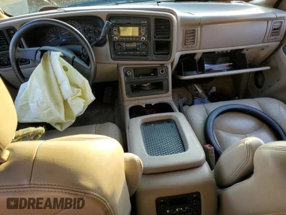 ✅ 2003 Chevrolet Suburban Z71 • VIN: 3GNFK16Z93G119835 • Lot: 44208115. Wystawiony na Copart z przebiegiem Nie podano. Bezpłatny archiwum sprzedaży aukcyjnych z USA i szczegółowy raport historii pojazdu na DreamBid. Zdjęcie 8.