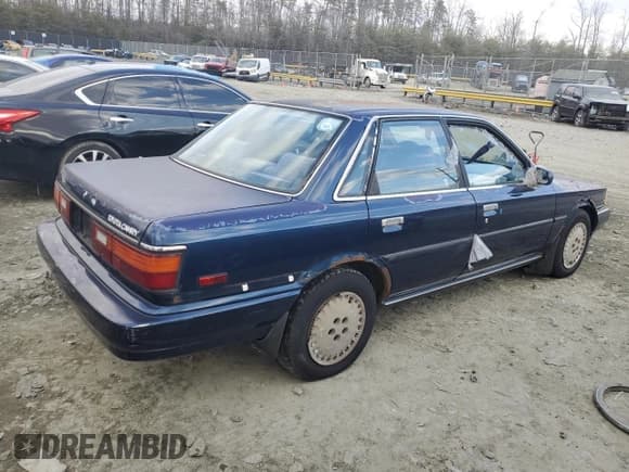 ✅ 1989 Toyota Camry • VIN: 4T1SV22E0KU032677 • Lot: 46308555. Wystawiony na Copart z przebiegiem 993 896 mil. Bezpłatny archiwum sprzedaży aukcyjnych z USA i szczegółowy raport historii pojazdu na DreamBid. Zdjęcie 3.
