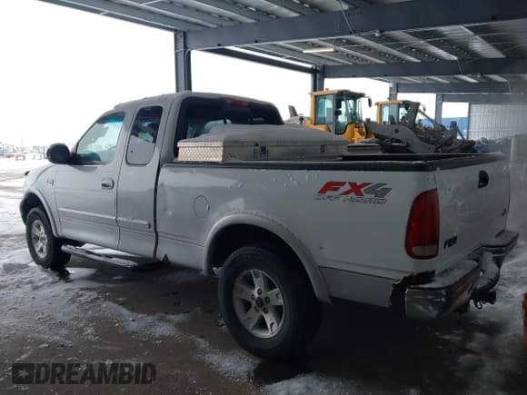 ✅ 2002 Ford F-150 XL • VIN: 1FTRX18LX2NA69730 • Lot: 43613087. Listed on IAAI with 190,123 mi. Free auction sales archive from the USA and detailed vehicle history report at DreamBid. Image 6.