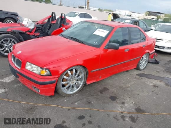 ✅ 1992 BMW 3 Series • VIN: WBACB4319NFF89279 • Лот: 43693937. Опубликован ранее на IAAI с пробегом 147 954 миль. Бесплатный доступ к архиву аукционных продаж из США и подробный отчёт об истории автомобиля на DreamBid. Изображение 2.