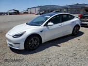 ✅ 2021 Tesla Model 3 Long Range • VIN: 5YJ3E1EB2MF015072 • Lot: 58063345. Wystawiony na Copart z przebiegiem 72 082 mil. Bezpłatny archiwum sprzedaży aukcyjnych z USA i szczegółowy raport historii pojazdu na DreamBid. Zdjęcie 1.