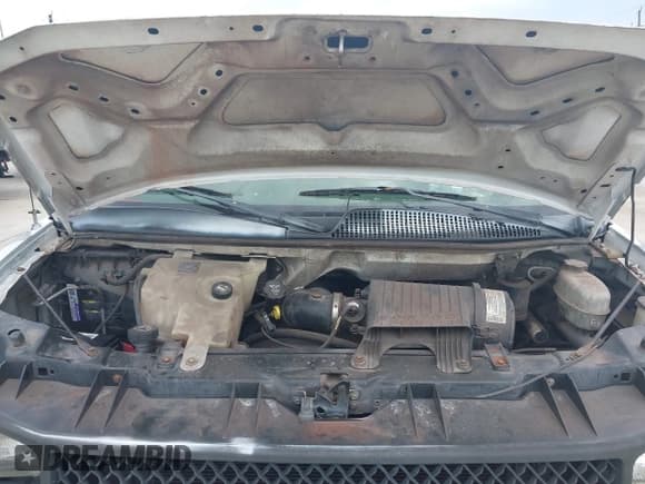 ✅ 2005 Chevrolet Express Cargo • VIN: 1GCFG15X151117900 • Lot: 42891098. Listed on IAAI with 315,393 mi. Free auction sales archive from the USA and detailed vehicle history report at DreamBid. Image 10.