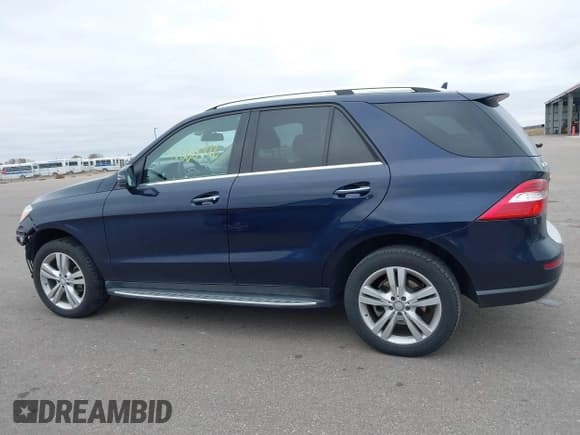 ✅ 2015 Mercedes-Benz M 350 • VIN: 4JGDA5HB9FA500335 • Lot: 43660716. Wystawiony na IAAI z przebiegiem 113 978 mil. Bezpłatny archiwum sprzedaży aukcyjnych z USA i szczegółowy raport historii pojazdu na DreamBid. Zdjęcie 14.