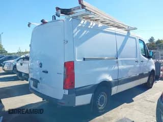 ✅ 2021 Mercedes-Benz Sprinter Cargo • VIN: W1Y70BGY4MT064452 • Lot: 43451032. Wystawiony na IAAI z przebiegiem 73 077 mil. Bezpłatny archiwum sprzedaży aukcyjnych z USA i szczegółowy raport historii pojazdu na DreamBid. Zdjęcie 4.