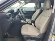 ✅ 2023 Ford Explorer • VIN: 1FMSK8BH8PGB57423 • Lot: 69307165. Wystawiony na Copart z przebiegiem 4 379 mil. Bezpłatny archiwum sprzedaży aukcyjnych z USA i szczegółowy raport historii pojazdu na DreamBid. Zdjęcie 7.