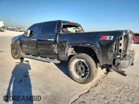 ✅ 2011 GMC Sierra 1500 SLE • VIN: 3GTP2VE3XBG120623 • Lot: 82493185. Listed on Copart with 192,501 mi. Free auction sales archive from the USA and detailed vehicle history report at DreamBid. Image 2.