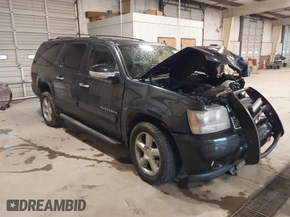 ✅ 2011 Chevrolet Suburban LT • VIN: 1GNSKJE35BR243708 • Лот: 41718525. Опубликован ранее на IAAI с пробегом 216 145 миль. Бесплатный доступ к архиву аукционных продаж из США и подробный отчёт об истории автомобиля на DreamBid. Изображение 1.