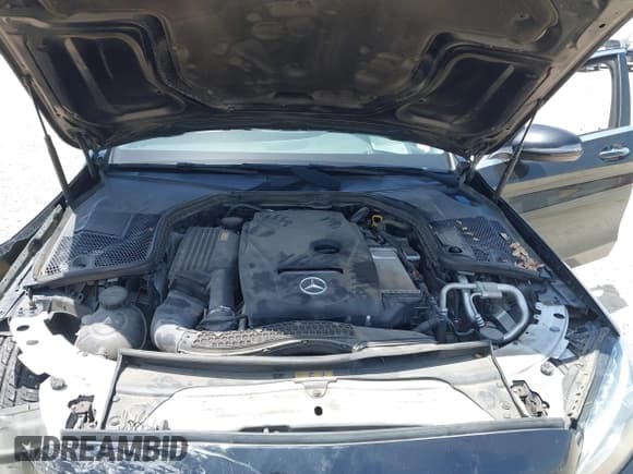 ✅ 2017 Mercedes-Benz C 300 • VIN: 55SWF4JB4HU205395 • Lot: 42767620. Wystawiony na IAAI z przebiegiem 113 132 mil. Bezpłatny archiwum sprzedaży aukcyjnych z USA i szczegółowy raport historii pojazdu na DreamBid. Zdjęcie 10.