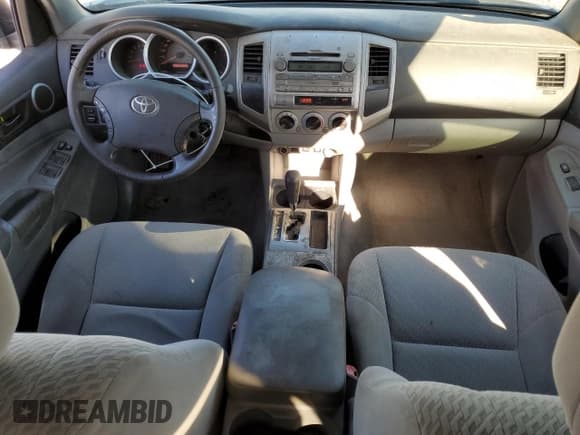 ✅ 2010 Toyota Tacoma PreRunner • VIN: 3TMJU4GN6AM104153 • Lot: 92229065. Listed on Copart with 329,125 mi. Free auction sales archive from the USA and detailed vehicle history report at DreamBid. Image 8.