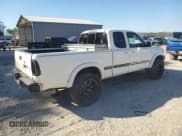 ✅ 2000 Toyota Tundra SR5 • VIN: 5TBRT3411YS001808 • Лот: 93448505. Опубликован ранее на Copart с пробегом 328 762 миль. Бесплатный доступ к архиву аукционных продаж из США и подробный отчёт об истории автомобиля на DreamBid. Изображение 3.