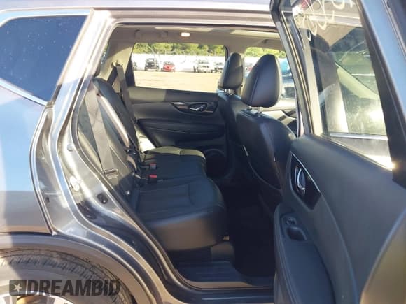 ✅ 2017 Nissan Rogue SL • VIN: 5N1AT2MV0HC761145 • Лот: 43506591. Опубликован ранее на IAAI с пробегом 117 810 миль. Бесплатный доступ к архиву аукционных продаж из США и подробный отчёт об истории автомобиля на DreamBid. Изображение 8.