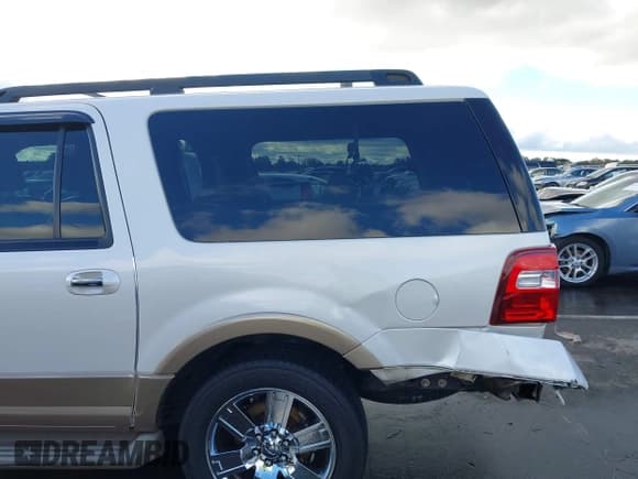 ✅ 2012 Ford Expedition Max XLT • VIN: 1FMJK1H59CEF15134 • Лот: 43550177. Опубликован ранее на IAAI с пробегом 237 379 миль. Бесплатный доступ к архиву аукционных продаж из США и подробный отчёт об истории автомобиля на DreamBid. Изображение 18.