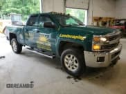 ✅ 2015 Chevrolet Silverado 2500HD LT • VIN: 1GC2KVEG1FZ129746 • Lot: 62483555. Wystawiony na Copart z przebiegiem 115 269 mil. Bezpłatny archiwum sprzedaży aukcyjnych z USA i szczegółowy raport historii pojazdu na DreamBid. Zdjęcie 4.
