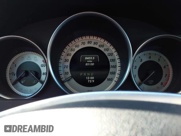 ✅ 2014 Mercedes-Benz C 250 Sport • VIN: WDDGF4HB1EA958114 • Lot: 42101249. Wystawiony na IAAI z przebiegiem 85 100 mil. Bezpłatny archiwum sprzedaży aukcyjnych z USA i szczegółowy raport historii pojazdu na DreamBid. Zdjęcie 7.