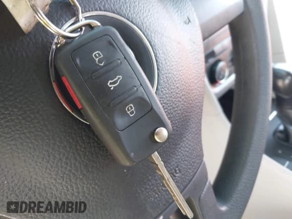 ✅ 2013 Volkswagen Passat Wolfsburg Edition • VIN: 1VWAH7A37DC132561 • Лот: 41913353. Опубликован ранее на IAAI с пробегом 125 709 миль. Бесплатный доступ к архиву аукционных продаж из США и подробный отчёт об истории автомобиля на DreamBid. Изображение 11.