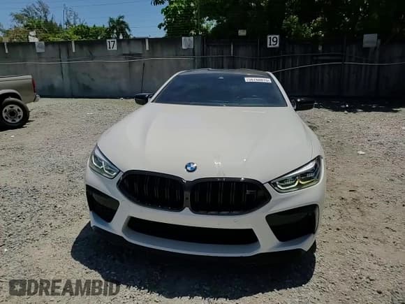 ✅ 2022 BMW M8 Competition • VIN: WBSAE0C06NCH19837 • Lot: 56768815. Listed on Copart with 27,088 mi. Free auction sales archive from the USA and detailed vehicle history report at DreamBid. Image 13.