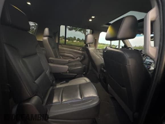 ✅ 2020 GMC Yukon XL SLT • VIN: 1GKS2GKC5LR263656 • Lot: 62224145. Listed on Copart with 126,664 mi. Free auction sales archive from the USA and detailed vehicle history report at DreamBid. Image 6.