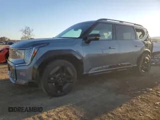 ✅ 2024 Kia EV9 GT-Line • VIN: KNDAEFS52R6023565 • Lot: 88244235. Wystawiony na Copart z przebiegiem 6 131 mil. Bezpłatny archiwum sprzedaży aukcyjnych z USA i szczegółowy raport historii pojazdu na DreamBid. Zdjęcie 1.