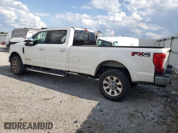 ✅ 2018 Ford F-350 XL • VIN: 1FT8W3BT4JEC45835 • Lot: 67354765. Listed on Copart with 240,759 mi. Free auction sales archive from the USA and detailed vehicle history report at DreamBid. Image 2.