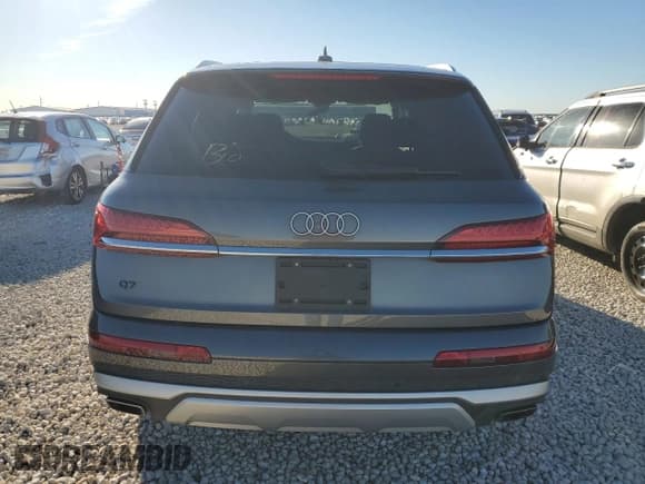 ✅ 2025 Audi Q7 Premium Plus • VIN: WA1LCBF7XSD008665 • Lot: 88402295. Wystawiony na Copart z przebiegiem 5 648 mil. Bezpłatny archiwum sprzedaży aukcyjnych z USA i szczegółowy raport historii pojazdu na DreamBid. Zdjęcie 6.
