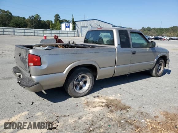 ✅ 2003 Chevrolet S-10 LS • VIN: 1GCCS19X538285927 • Лот: 78063414. Опубликован ранее на Copart с пробегом 212 616 миль. Бесплатный доступ к архиву аукционных продаж из США и подробный отчёт об истории автомобиля на DreamBid. Изображение 3.