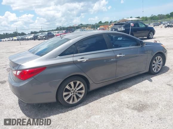 ✅ 2012 Hyundai Sonata Limited • VIN: 5NPEC4AB9CH394853 • Lot: 42580649. Listed on IAAI with 198,411 mi. Free auction sales archive from the USA and detailed vehicle history report at DreamBid. Image 4.