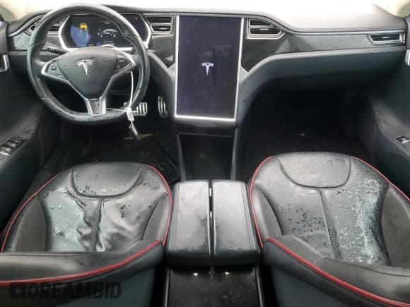 ✅ 2013 Tesla Model S Performance • VIN: 5YJSA1DP3DFP28874 • Lot: 90341595. Wystawiony na Copart z przebiegiem 58 649 mil. Bezpłatny archiwum sprzedaży aukcyjnych z USA i szczegółowy raport historii pojazdu na DreamBid. Zdjęcie 8.