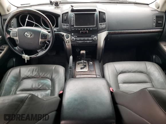 ✅ 2011 Toyota Land Cruiser • VIN: JTMHY7AJ3B5011060 • Lot: 86856314. Wystawiony na Copart z przebiegiem 186 503 mil. Bezpłatny archiwum sprzedaży aukcyjnych z USA i szczegółowy raport historii pojazdu na DreamBid. Zdjęcie 8.