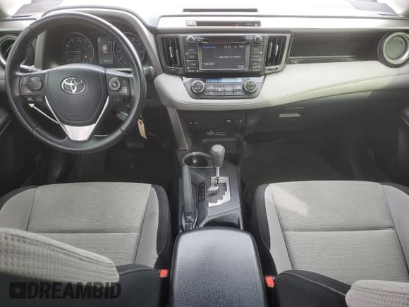 ✅ 2017 Toyota RAV4 XLE • VIN: JTMRFREV1HJ118093 • Lot: 89522565. Listed on Copart with 88,415 mi. Free auction sales archive from the USA and detailed vehicle history report at DreamBid. Image 8.