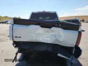 ✅ 2024 Toyota Tundra Platinum Hybrid • VIN: 5TFNC5DB9RX049868 • Lot: 70929125. Wystawiony na Copart z przebiegiem 6 166 mil. Bezpłatny archiwum sprzedaży aukcyjnych z USA i szczegółowy raport historii pojazdu na DreamBid. Zdjęcie 6.