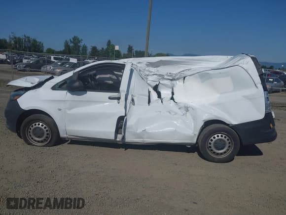 ✅ 2017 Mercedes-Benz Metris Cargo • VIN: WD3PG2EA5H3224490 • Лот: 42001238. Опубликован ранее на IAAI с пробегом 71 869 миль. Бесплатный доступ к архиву аукционных продаж из США и подробный отчёт об истории автомобиля на DreamBid. Изображение 14.