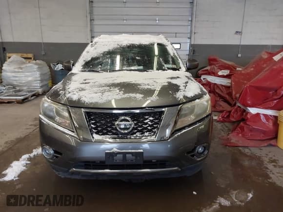 ✅ 2015 Nissan Pathfinder S • VIN: 5N1AR2MM9FC708365 • Lot: 41240507. Wystawiony na IAAI z przebiegiem 83 434 mil. Bezpłatny archiwum sprzedaży aukcyjnych z USA i szczegółowy raport historii pojazdu na DreamBid. Zdjęcie 12.