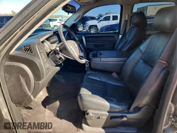 ✅ 2013 Chevrolet Silverado 1500 LT • VIN: 3GCPKSE72DG110091 • Lot: 87427425. Wystawiony na Copart z przebiegiem 174 837 mil. Bezpłatny archiwum sprzedaży aukcyjnych z USA i szczegółowy raport historii pojazdu na DreamBid. Zdjęcie 7.