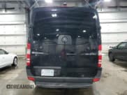 ✅ 2011 Mercedes-Benz Sprinter Passenger • VIN: WDZPE7CC6B5525097 • Lot: 83115424. Wystawiony na Copart z przebiegiem Nie podano. Bezpłatny archiwum sprzedaży aukcyjnych z USA i szczegółowy raport historii pojazdu na DreamBid. Zdjęcie 6.
