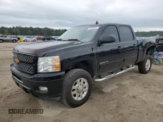 ✅ 2013 Chevrolet Silverado 2500HD LTZ • VIN: 1GC1KYEG3DF145023 • Lot: 81495764. Wystawiony na Copart z przebiegiem 223 995 mil. Bezpłatny archiwum sprzedaży aukcyjnych z USA i szczegółowy raport historii pojazdu na DreamBid. Zdjęcie 1.