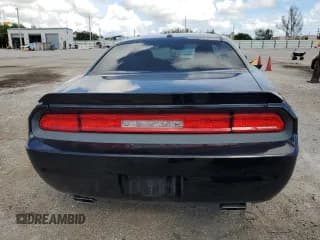 ✅ 2014 Dodge Challenger SXT • VIN: 2C3CDYAG6EH277318 • Lot: 73034984. Wystawiony na Copart z przebiegiem 44 413 mil. Bezpłatny archiwum sprzedaży aukcyjnych z USA i szczegółowy raport historii pojazdu na DreamBid. Zdjęcie 6.