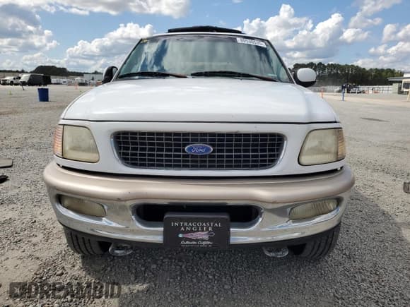 ✅ 1997 Ford Expedition XLT • VIN: 1FMFU18LXVLA57553 • Lot: 80530535. Wystawiony na Copart z przebiegiem 241 852 mil. Bezpłatny archiwum sprzedaży aukcyjnych z USA i szczegółowy raport historii pojazdu na DreamBid. Zdjęcie 5.